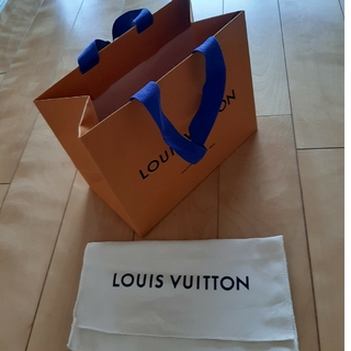 VUITTON ルイヴィトン 新型 紙袋 × 8枚　ヴィトン　ショッパー 神戸