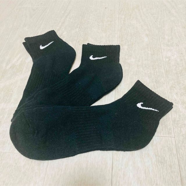 NIKE(ナイキ)の【新品未使用】NIKE 3足組 黒靴下 クウォーター 27.0cm〜29.0cm メンズのレッグウェア(ソックス)の商品写真