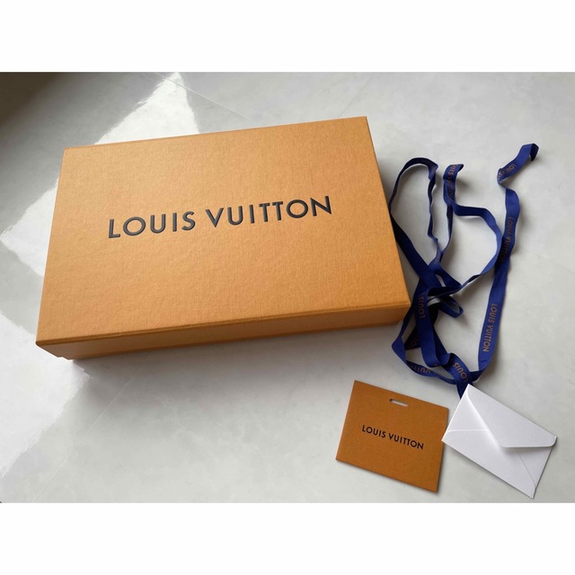 【レア・美品】LV LOUISVUITTON ルイヴィトン　空箱　時計ケース