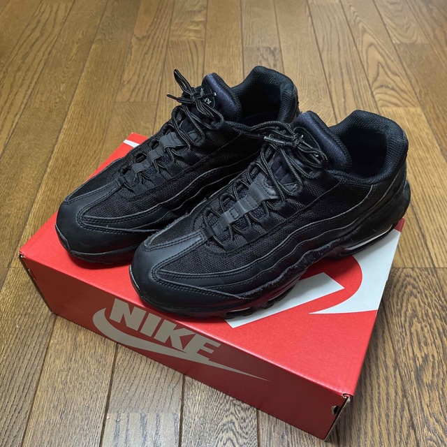 NIKE エアマックス95エッセンシャル