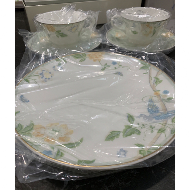 LAURA ASHLEY(ローラアシュレイ)のLAURA ASHLEY ティーカップ＆お皿セット インテリア/住まい/日用品のキッチン/食器(食器)の商品写真