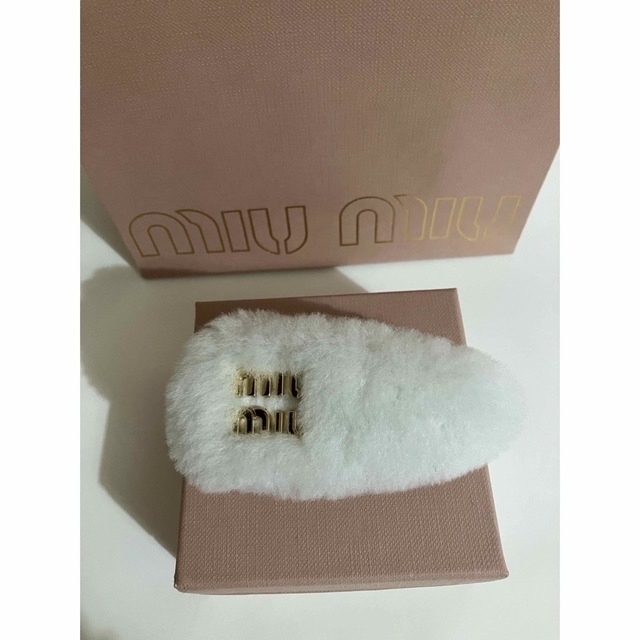 miumiu ヘアクリップ　シープファー　新品未使用