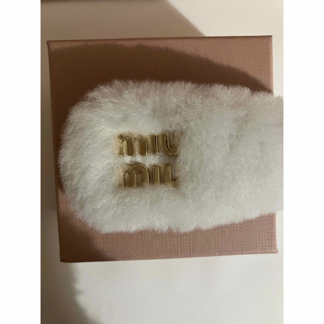 miumiu ヘアクリップ　シープファー　新品未使用