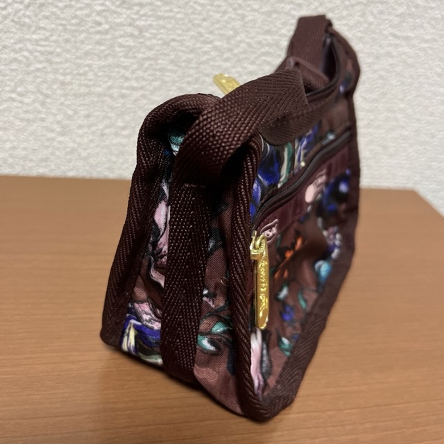 LeSportsac(レスポートサック)のLeSportsac×大草直子 ミニショルダーバッグ ポシェット レディースのバッグ(ショルダーバッグ)の商品写真