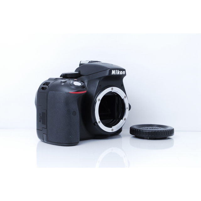 美品❤️ニコン D5300❤️Wi-Fi&自撮り❤️ショット数6,329回!