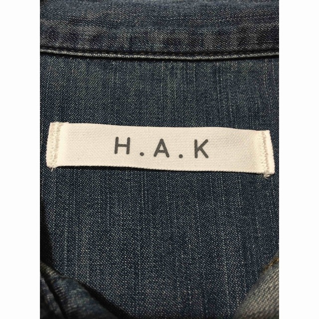 H.A.K(ハク)のH.A.K スター刺繍デニムシャツワンピース レディースのワンピース(ひざ丈ワンピース)の商品写真