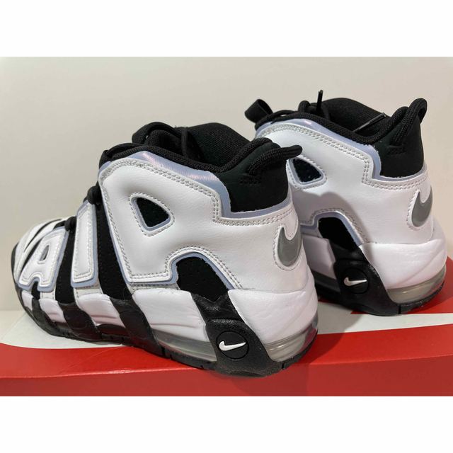 NIKE(ナイキ)の【新品】24.5㎝　NIKE GS AIR MORE UPTEMPO レディースの靴/シューズ(スニーカー)の商品写真