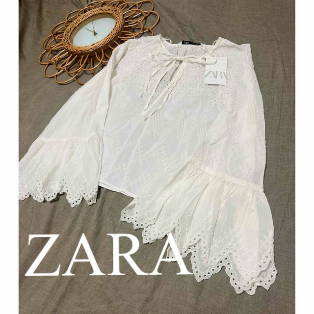 ZARA(ザラ)の新品　ZARA ザラ　シャツ　ブラウス　エンブロイダリー　レース　人気　完売 レディースのトップス(シャツ/ブラウス(長袖/七分))の商品写真