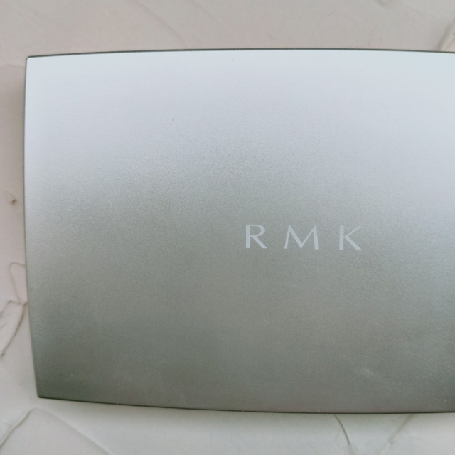 RMK(アールエムケー)のRMK エアリーパウダーファンデーション Nセット カラー 201 コスメ/美容のベースメイク/化粧品(ファンデーション)の商品写真