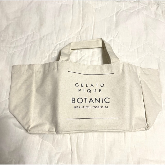 gelato pique(ジェラートピケ)の⭐️新品⭐️【gelato pique】マルチ収納バッグ★付録❗️ レディースのバッグ(トートバッグ)の商品写真