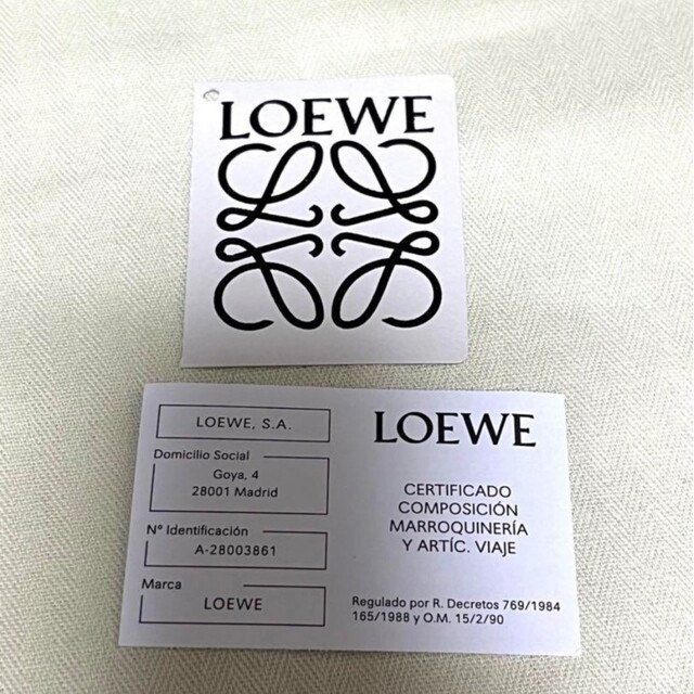 LOEWE(ロエベ)のLOEWE ハウルの動く城完売品新品未使用品ハウルとソフィーTトー レディースのバッグ(トートバッグ)の商品写真