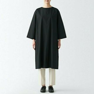 ムジルシリョウヒン(MUJI (無印良品))の◆新品◆ 無印良品 高密度織りボートネックワンピース／黒／Ｍ(ひざ丈ワンピース)