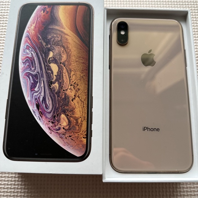 Apple(アップル)のねこ様専用iPhone XS Gold 256GB MTE22J/A  スマホ/家電/カメラのスマートフォン/携帯電話(スマートフォン本体)の商品写真