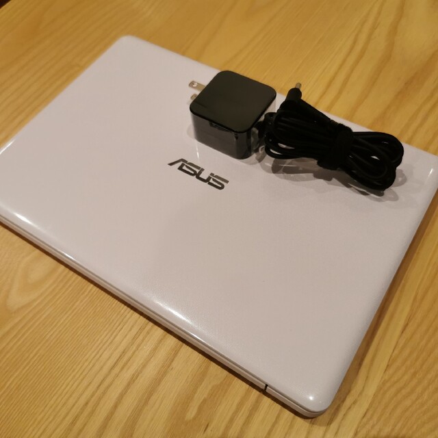 ASUS 11.6型 E203MA-4000W モバイルノートパソコン - ノートPC