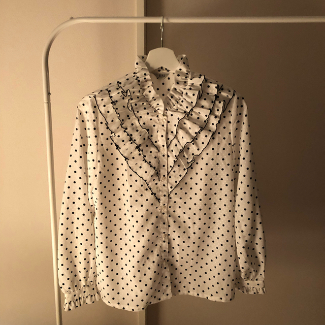 Vintage dot frill blouse レディースのトップス(シャツ/ブラウス(長袖/七分))の商品写真