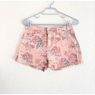 オゾック(OZOC)の花柄ショートパンツ(ショートパンツ)