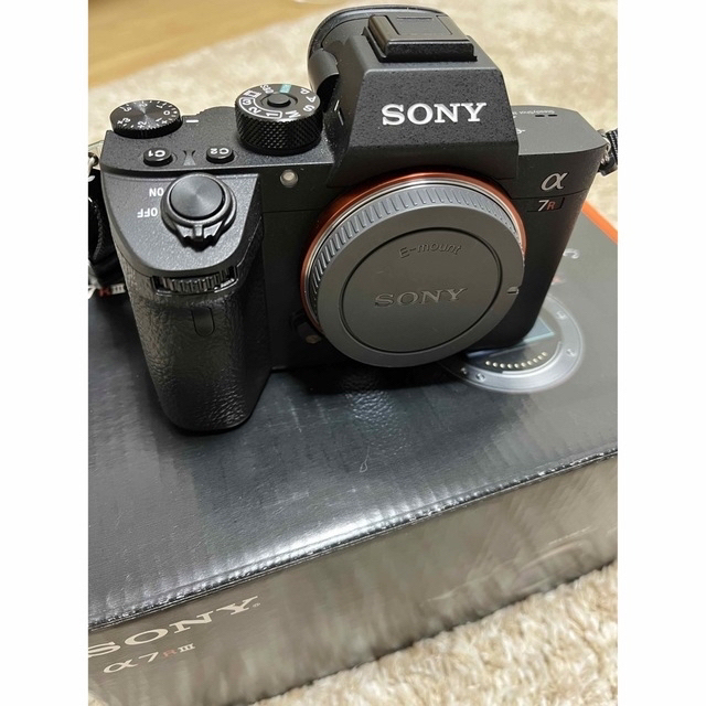 SONY(ソニー)のSONYα7r III ILCE-7RM3A レンズセット スマホ/家電/カメラのカメラ(デジタル一眼)の商品写真