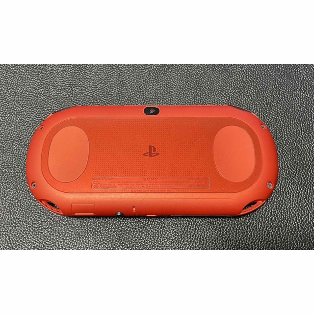 PlayStation Vita(プレイステーションヴィータ)のPS  VITA メタリック・レッド エンタメ/ホビーのゲームソフト/ゲーム機本体(携帯用ゲーム機本体)の商品写真