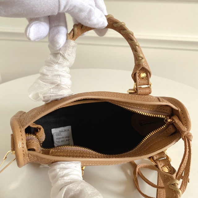 超レア BALENCIAGA ムーブオンミニショルダーバック | www.stamayk.sch.id