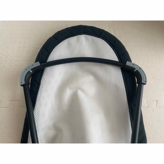 BABYBJORN(ベビービョルン)のベビービョルン バウンサー BABYBJORN メッシュ　ホワイト　ベビーチェア キッズ/ベビー/マタニティの寝具/家具(その他)の商品写真