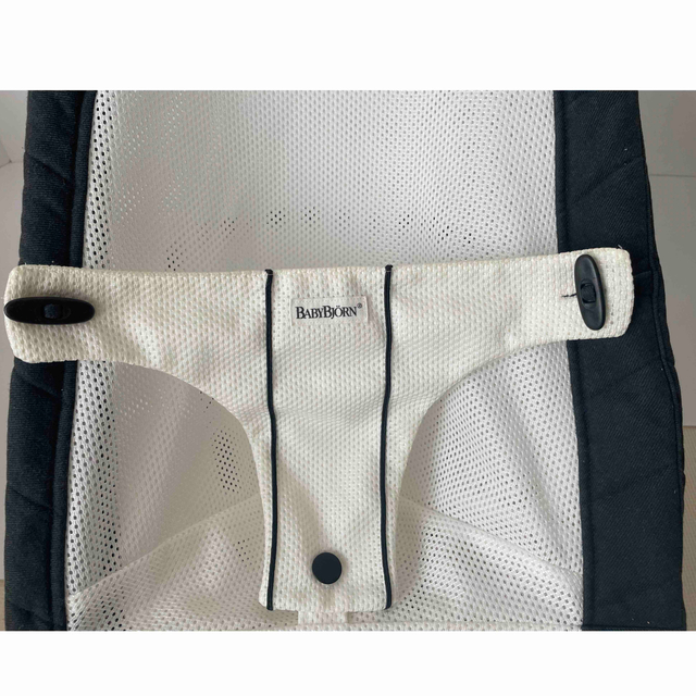 BABYBJORN(ベビービョルン)のベビービョルン バウンサー BABYBJORN メッシュ　ホワイト　ベビーチェア キッズ/ベビー/マタニティの寝具/家具(その他)の商品写真