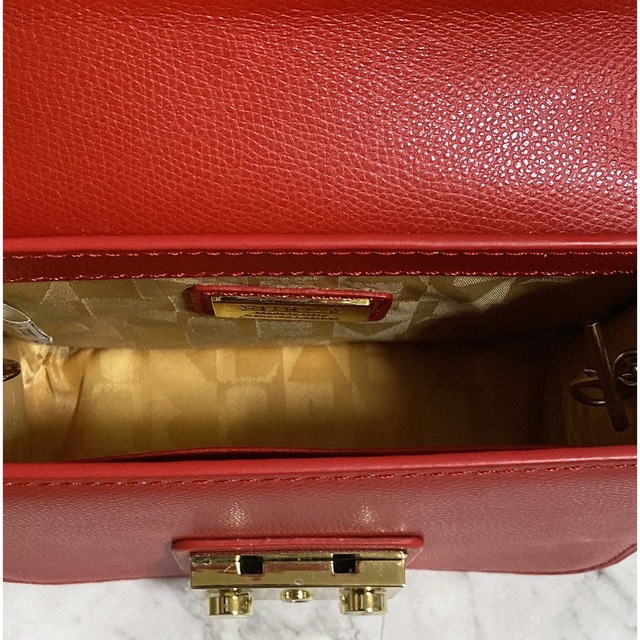 Furla(フルラ)のFURLAメトロポリス　バッグ　ショルダーバッグ　赤 メンズのバッグ(ショルダーバッグ)の商品写真