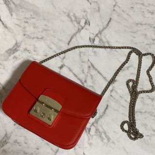 フルラ(Furla)のFURLAメトロポリス　バッグ　ショルダーバッグ　赤(ショルダーバッグ)