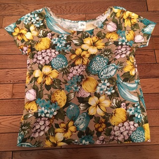 トゥエンティファイブ(TWENTY FIVE)の花柄 Tシャツ(Tシャツ(半袖/袖なし))