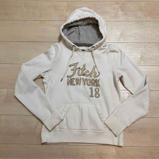 アバクロ(Abercrombie&Fitch) パーカー(レディース)(プルオーバー)の