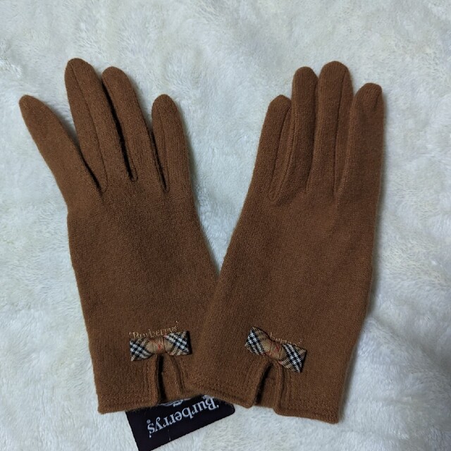BURBERRY(バーバリー)のBURBERRY　手袋　未使用　タグ付き レディースのファッション小物(手袋)の商品写真