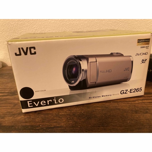 Victor・JVC ビデオカメラ　GZ-E265-R　　2012年製