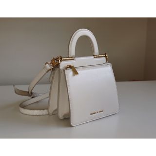 チャールズアンドキース(Charles and Keith)のcharles & keith トップハンドルエンベロープバッグ 完売品(ショルダーバッグ)