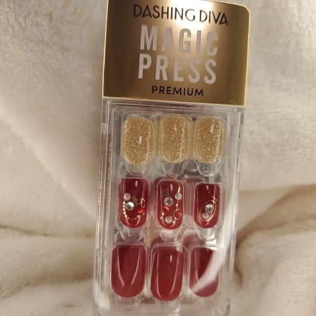 DASHINGDIVA MAGICPRESS 1秒ジェルネイル マジックプレス コスメ/美容のネイル(つけ爪/ネイルチップ)の商品写真