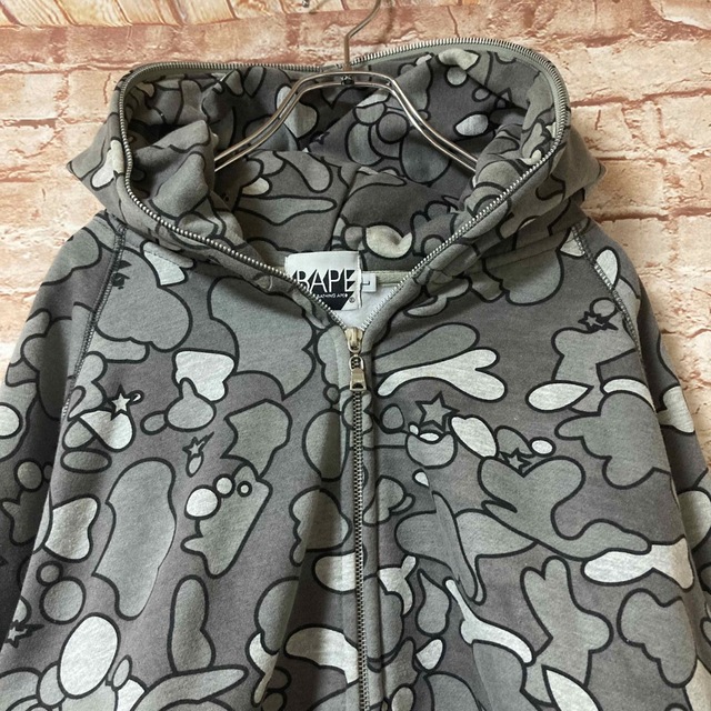 A BATHING APE(アベイシングエイプ)のアベイシングエイプ BAPE BY A BATHING APE パーカー 総柄 メンズのトップス(パーカー)の商品写真