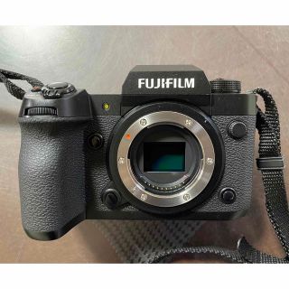 フジフイルム(富士フイルム)のFUJIFILM X-H2 美品(ミラーレス一眼)