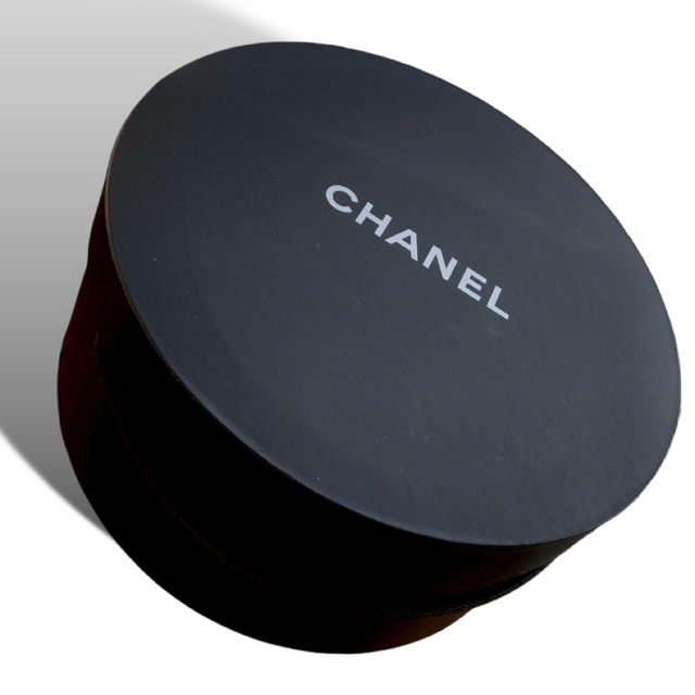 CHANEL(シャネル)のCHANEL ツイード ハット  リボン レディースの帽子(ハット)の商品写真