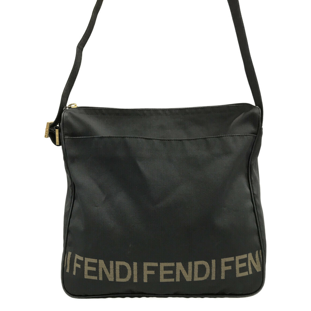 フェンディ FENDI ショルダーバッグ 斜め掛け    レディース