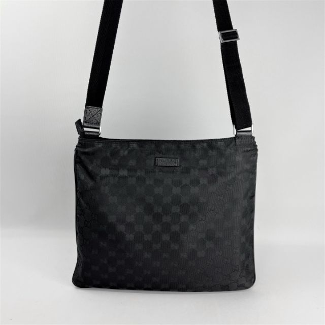 Gucci(グッチ)の■GUCCI グッチ■軽量 ナイロン GGキャンバス ショルダーバッグ 男女兼用 メンズのバッグ(ショルダーバッグ)の商品写真