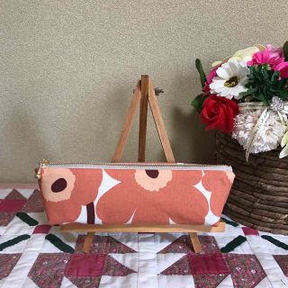 マリメッコ(marimekko)のマリメッコ  生地　ハンドメイド　ミニウニッコ　アプリコット　ペンケース(雑貨)