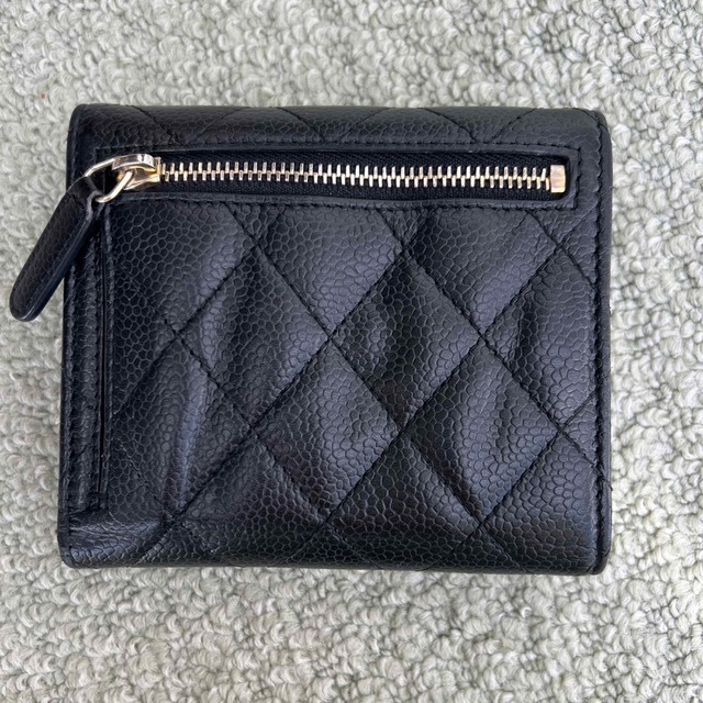 CHANEL(シャネル)のCHANEL マトラッセ 三つ折財布 レディースのファッション小物(財布)の商品写真