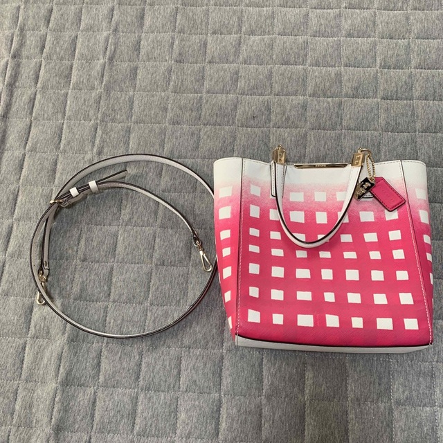 値下げ中 coach コーチ ショルダーバッグ ピンク