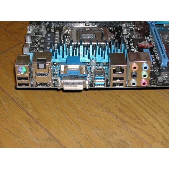 難ありマザボ　ASUS  P8H77-V  LGA1155 2