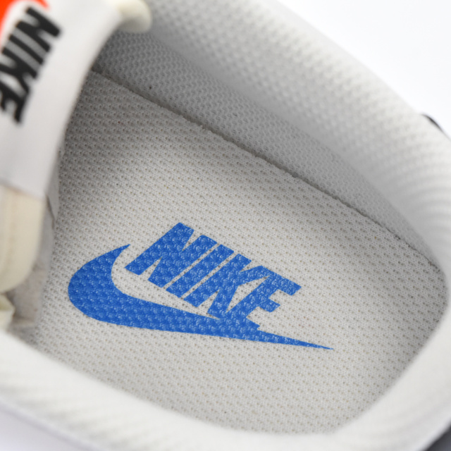 NIKE(ナイキ)のNIKE ナイキ WMNS Cortez White and Black ウィメンズ コルテッツ ホワイト アンド ブラック ローカットスニーカー ホワイト/ブラック DN1791-100 US9.5/26.5cm メンズの靴/シューズ(スニーカー)の商品写真