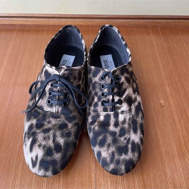Le Talon GRISE レオパード レースアップ フラット シューズ