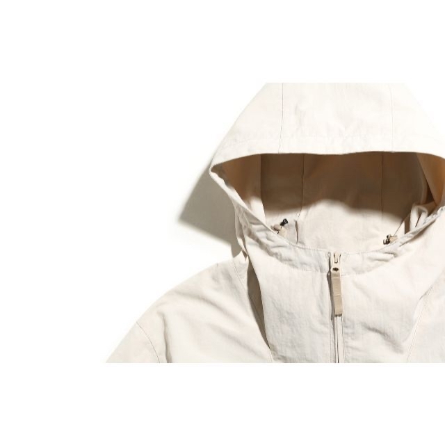 1LDK SELECT(ワンエルディーケーセレクト)のDAIWA PIER39 Tech Anorak Parka ECRU L メンズのジャケット/アウター(マウンテンパーカー)の商品写真