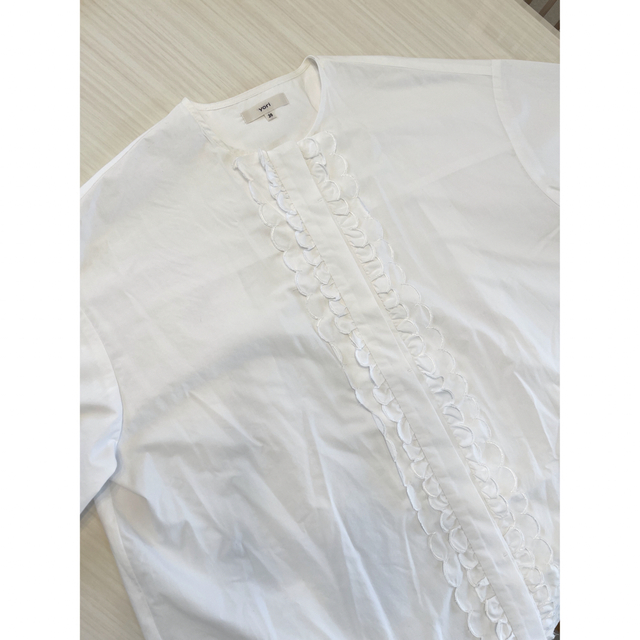 上品な yori♡スカラップ刺繍サマーシャツ - die-beamten-berater.de