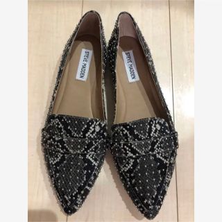 スティーブマデン(Steve Madden)の★値下げしました★【新品未使用】STEVE MADDEN スタッズパンプス(ハイヒール/パンプス)