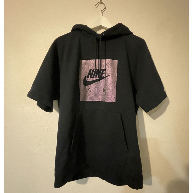 NIKE(ナイキ)のNIKE 半袖パーカー　L メンズのトップス(パーカー)の商品写真