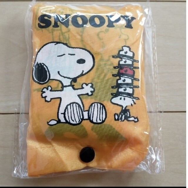 SNOOPY(スヌーピー)の新品✨スヌーピーエコバッグ　ポーチ付き レディースのバッグ(エコバッグ)の商品写真