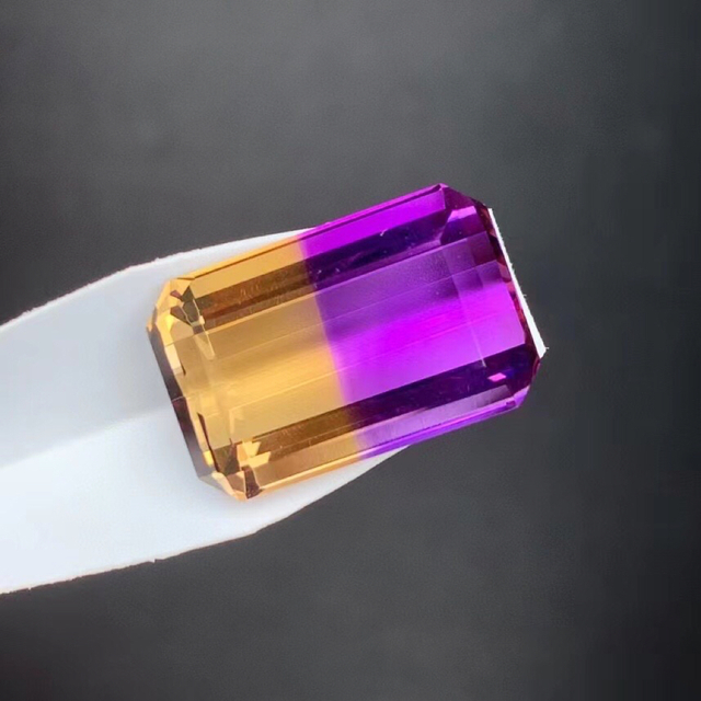 ⭐︎【天然】アメトリン ルース 22.18ct-